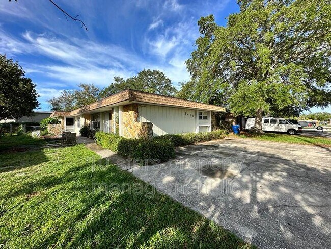 Foto del edificio - 3413 Sherwood Dr