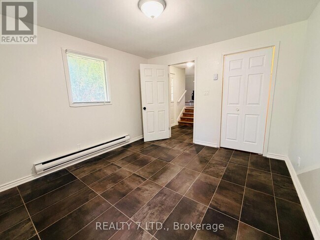 Photo du bâtiment - 6718 Freeman St