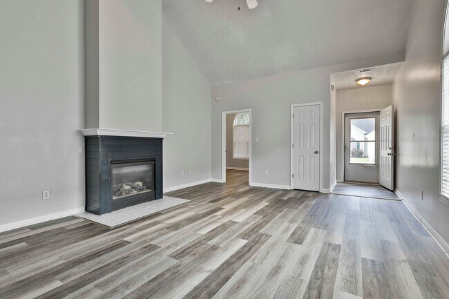 Foto del edificio - Quiet, clean, and updated House in 55+ Com...