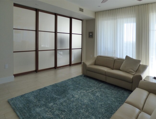 Foto del edificio - 155 S Ocean Avenue 505