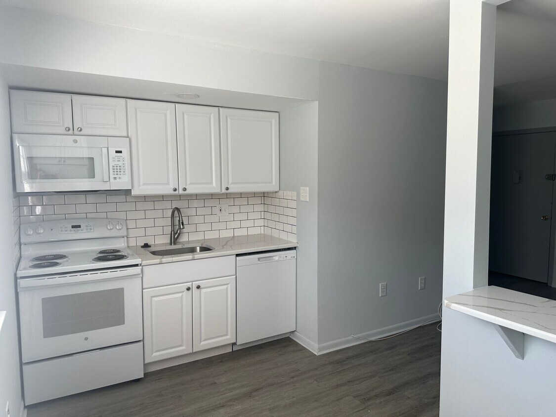 500502 West Ave Unit B12, Jenkintown, PA 19046 Room for Rent in