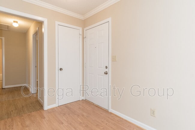 Building Photo - 3120 Willow Ln Dr