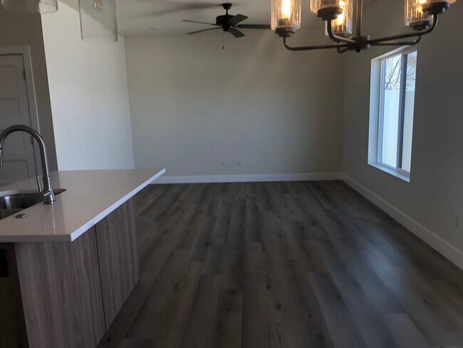 Building Photo - 287 W 1425 N