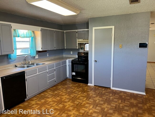 Building Photo - 3 br, 2 bath House - 2502 Transit Drive