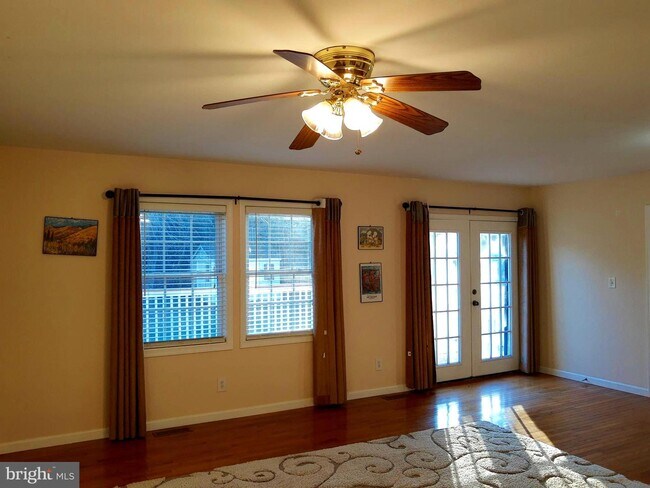 Foto del edificio - 710 Anderson Ave