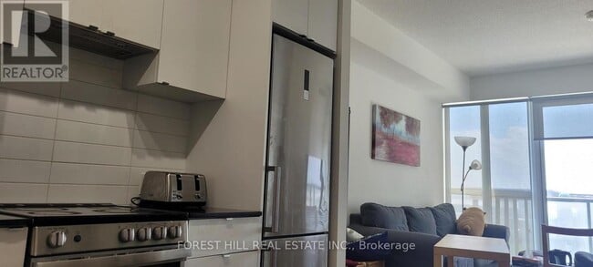 Building Photo - 49 E Liberty St