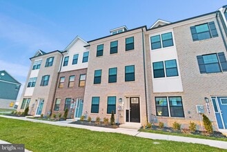 Building Photo - 10626 Meridian Hill Way