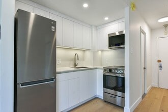 Building Photo - 1595 Rue Rachel E