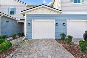 Building Photo - 260 Brandon Lks Dr