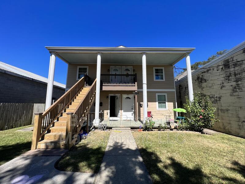Primary Photo - 4809 Thrush St