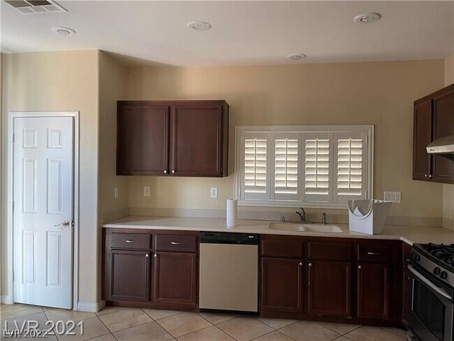 Foto del edificio - 7404 Wine Creek St