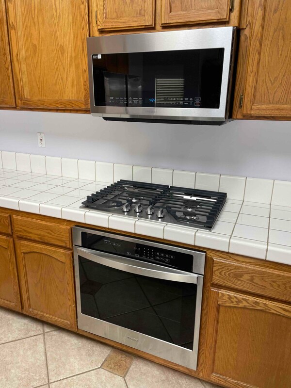 Foto del edificio - 9415 Godiva Ave