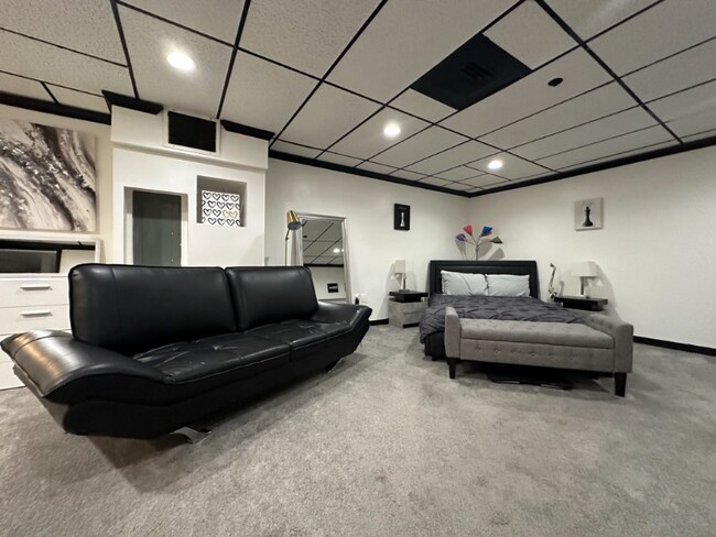 Foto del edificio - 4730 Clifton Rd