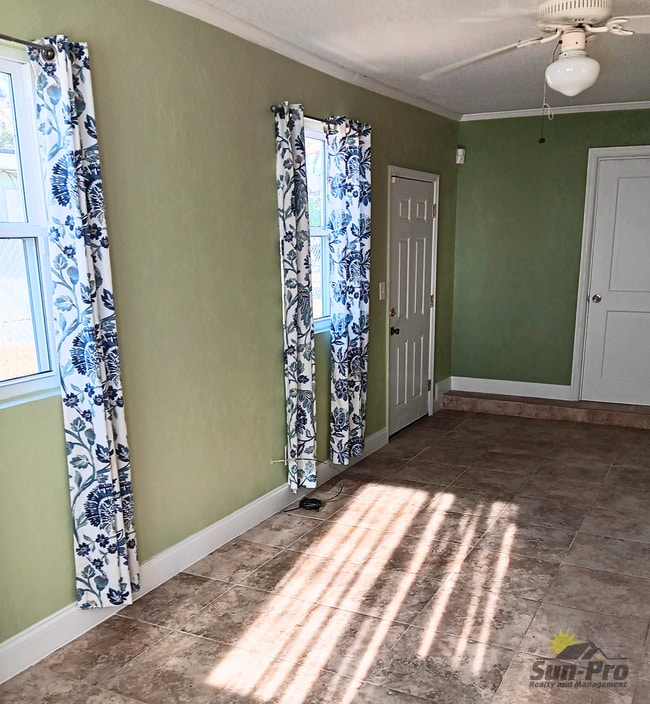 Building Photo - 619 Hudson St