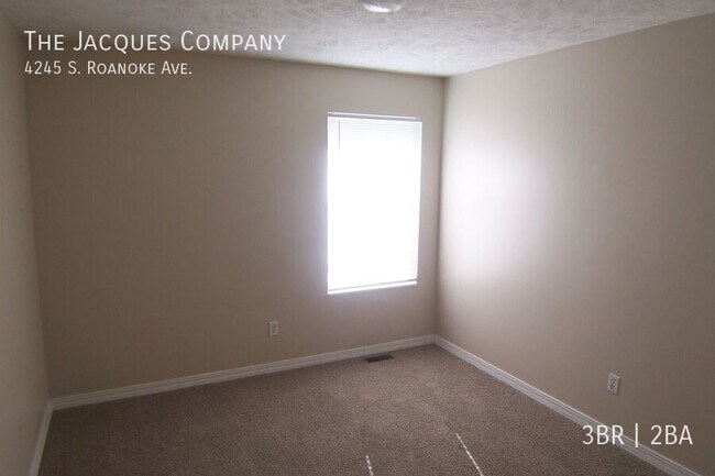 Foto del edificio - 4245 S Roanoke Ave