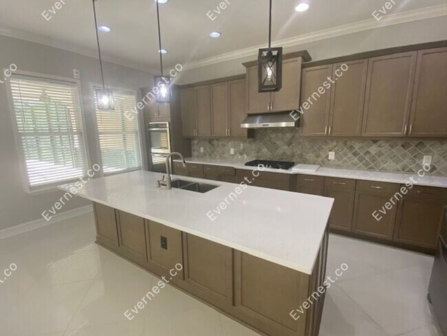 Foto del edificio - 28892 Perilli Pl