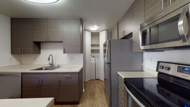 Interior Photo - 27 Seventy Five Mesa Verde
