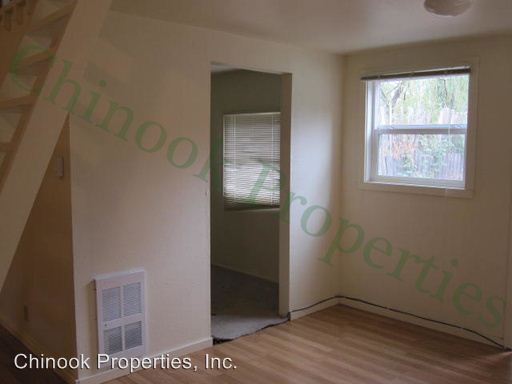 Building Photo - 2175 1/2 Roosevelt Blvd