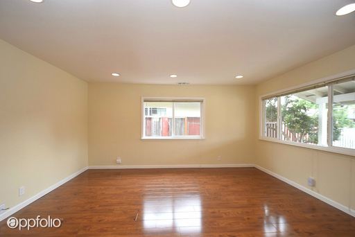 Building Photo - 2312 Orlando Dr
