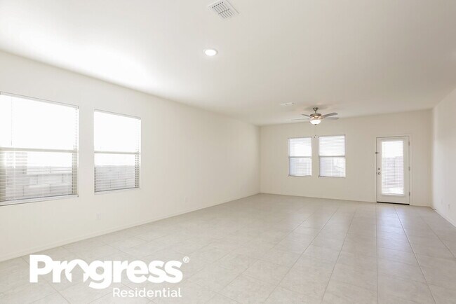 Foto del edificio - 35369 W San Capistrano Ave