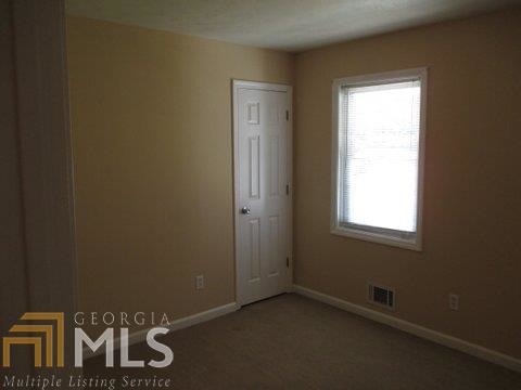 Foto del edificio - 668 Ralph Rd SE
