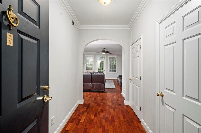 Foto del edificio - 1735 W Peachtree St NE