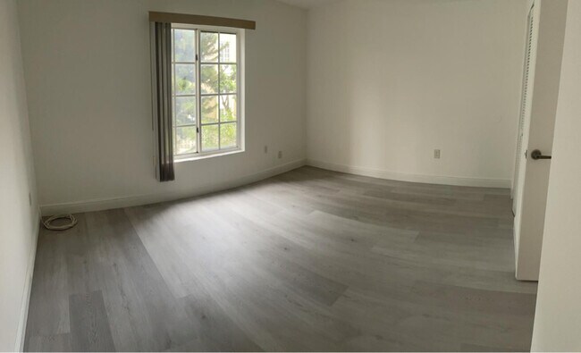 Foto del edificio - 4810 NW 79th Ave