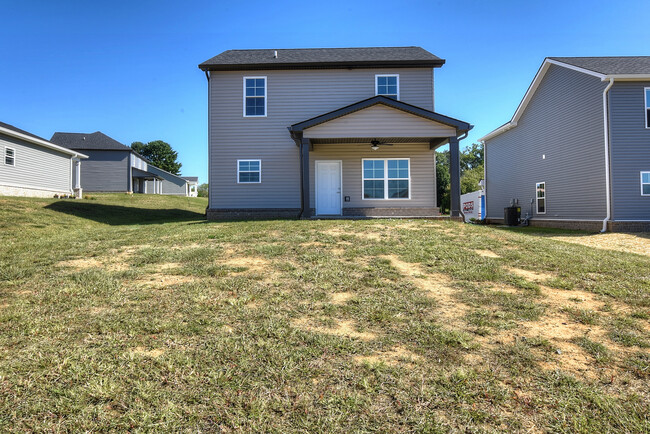 Building Photo - 330 Pauline Ingle Dr