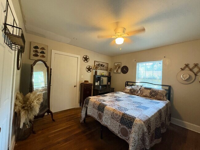 Foto del edificio - 511 Avondale Ct