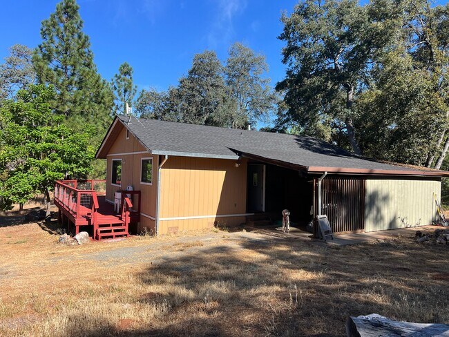 Building Photo - 10663 Smith Station Rd