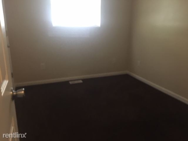 Building Photo - 2520 E Stop 10 Rd