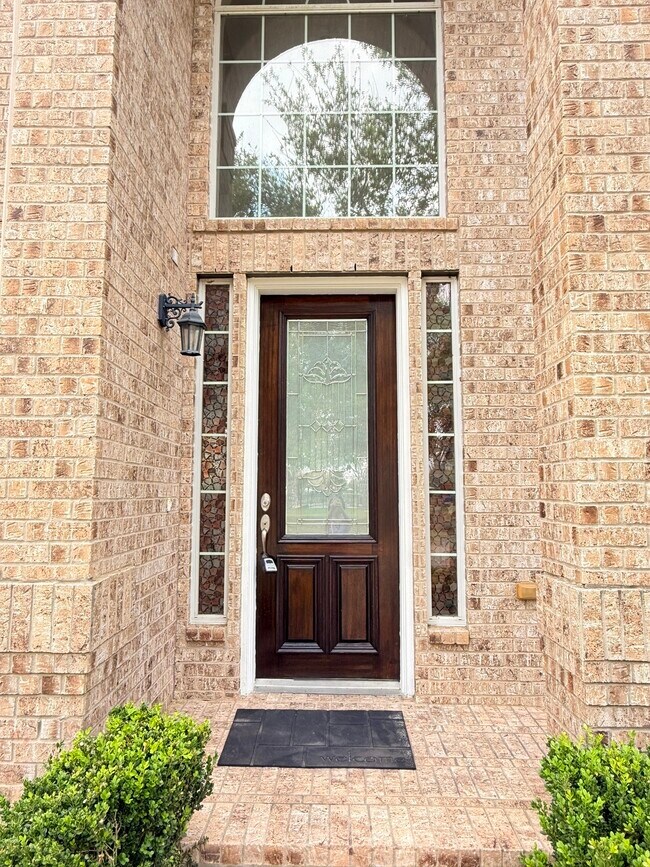Foto del edificio - 2214 Jurgensen Ln