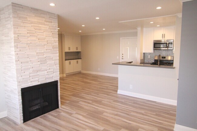 Building Photo - 3925 Laurel Canyon Blvd