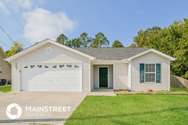 Building Photo - 5051 Cattail Ln