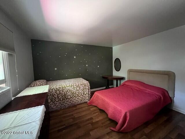 Foto del edificio - 128 Sand Hill Rd