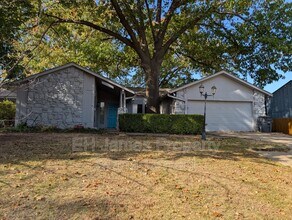 Building Photo - 8220 S College Ave