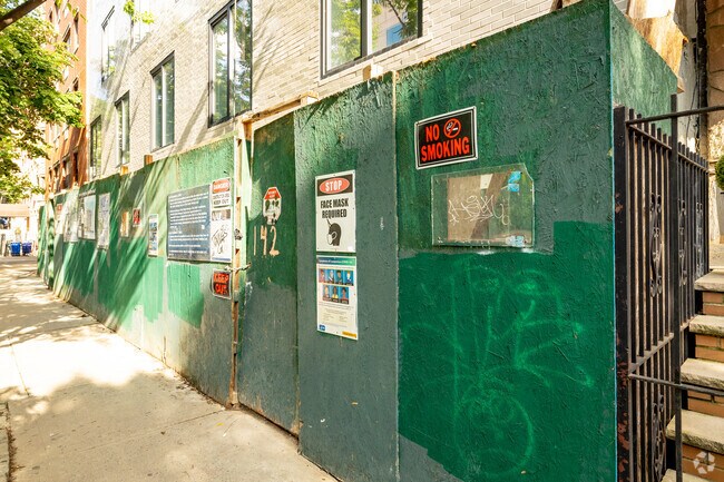 Foto del edificio - 142 Huron St