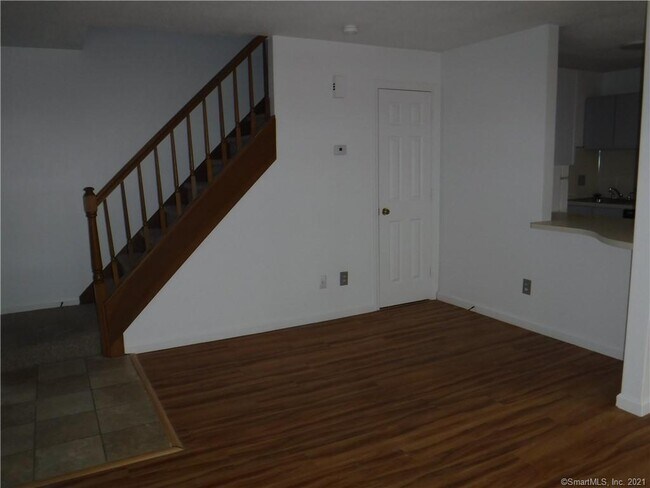 Foto del edificio - 441 Clark Ave