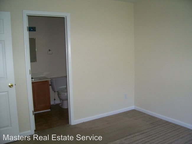 Building Photo - 317 Camden St