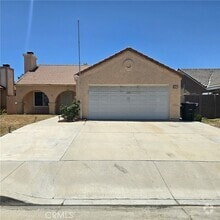 Building Photo - 727 Ashley St