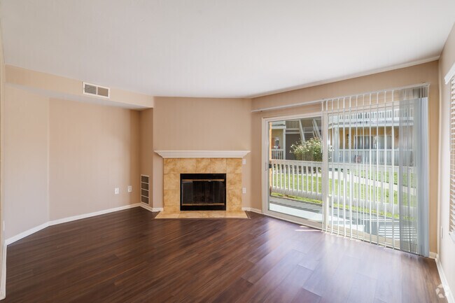 3 habitaciones, 2 baños - 1350 pies cuadrados - Sala de estar - The Cove at Bear Valley