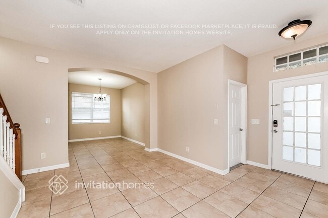 Building Photo - 10229 36th Ct E