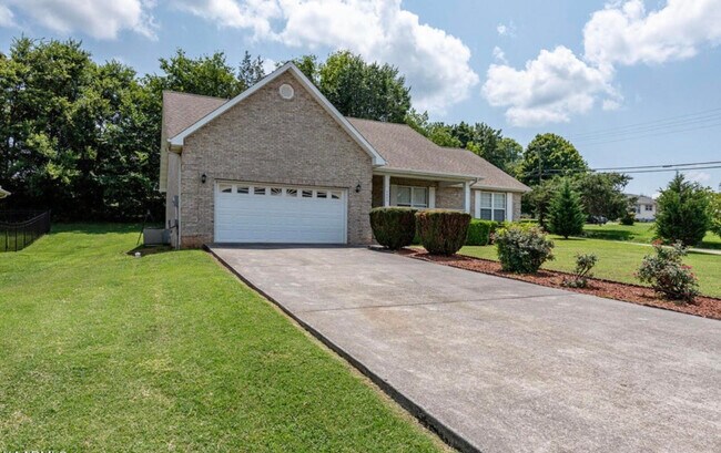 Building Photo - 2802 Country Meadows Ln