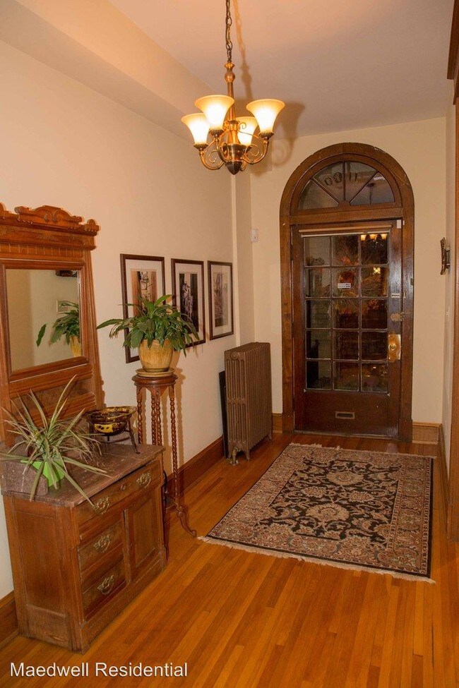 Foto del edificio - 1100 E St NE