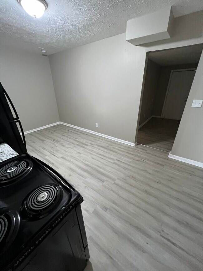 Kitchen - 5212 Cedrus Cir