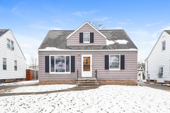 Foto principal - 3 Bedroom Home in Garfield Heights, OH