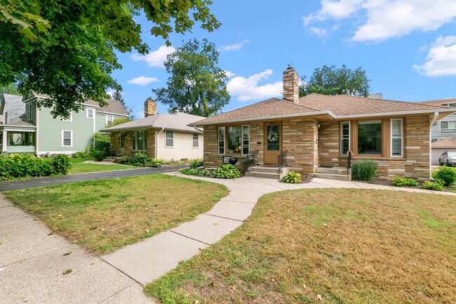 Foto del edificio - 3541 Holmes Ave S