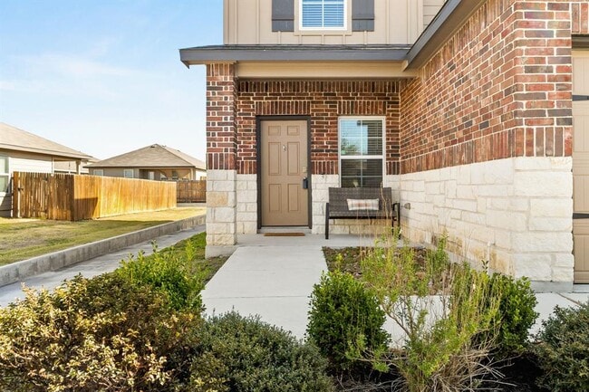 Building Photo - 2946 Wolfcreek