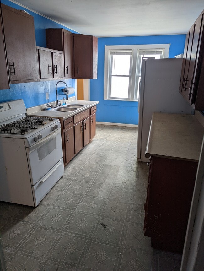 Foto del edificio - 305 W Harris St