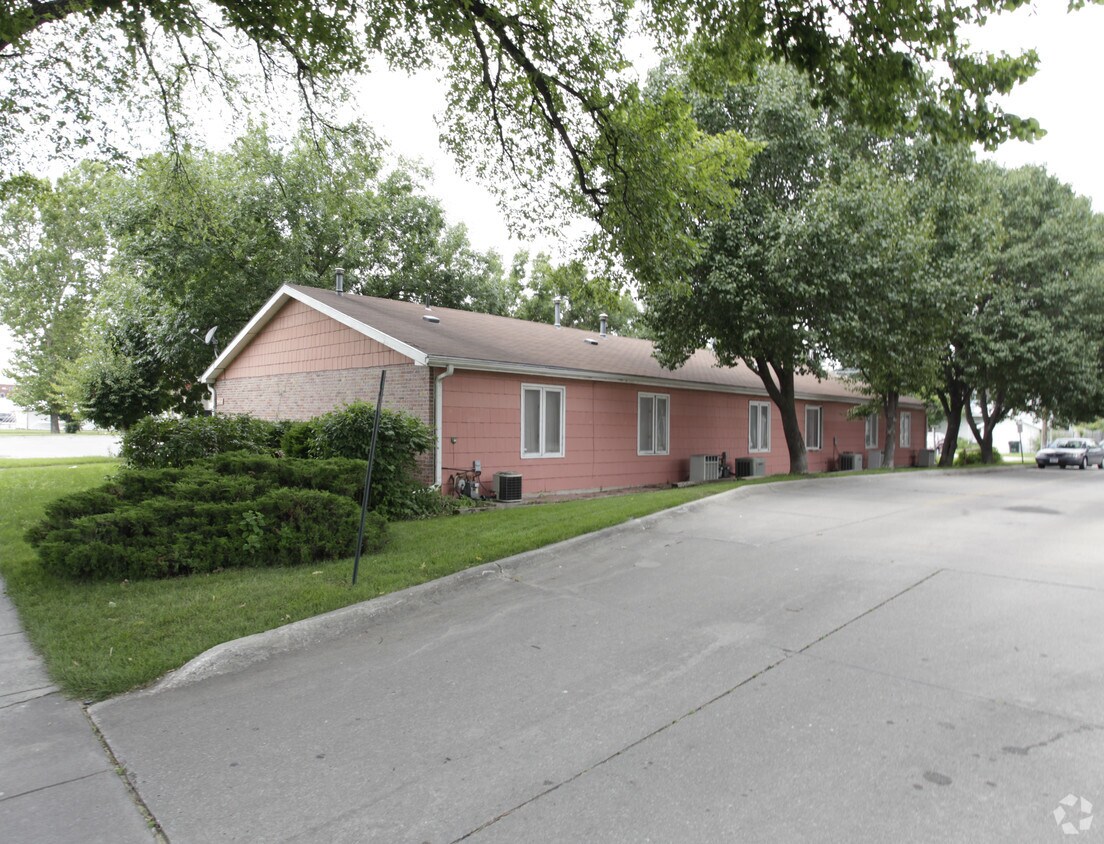 Foto del edificio - 6418 Havelock Ave